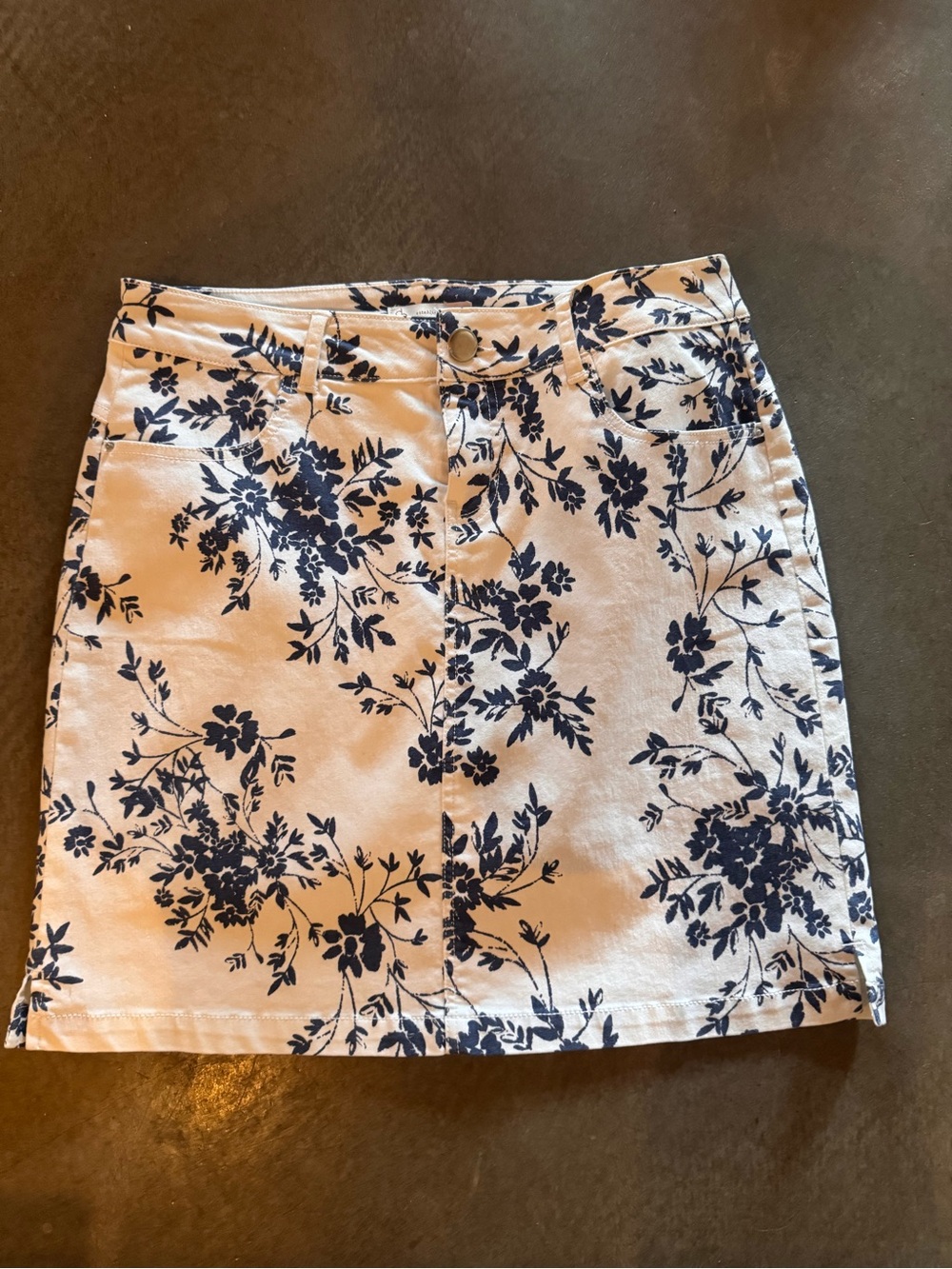 dressbarn White Mini Skirt with Navy Floral Print